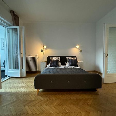 Airy & Beautiful Downtown Apartment บูคาเรสต์ ภายนอก รูปภาพ
